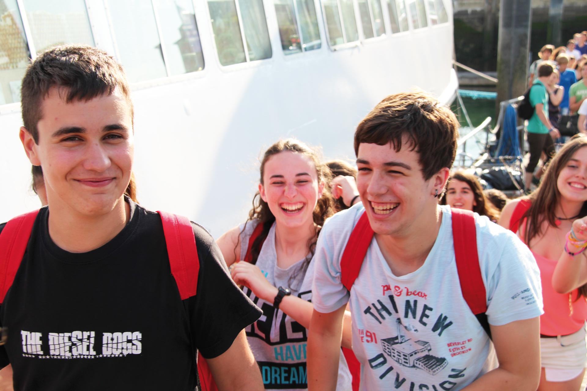 29 - activities - boat party.jpg